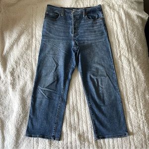 Levi’s Ribcage Straight Leg Medium Wash High Rise High Waisted Jeans